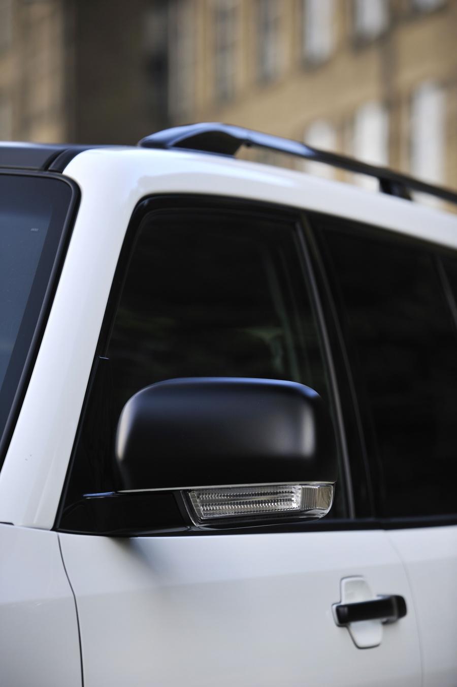  Mitsubishi Shogun Black 2012 года  (UK) (фото 34 из 85)